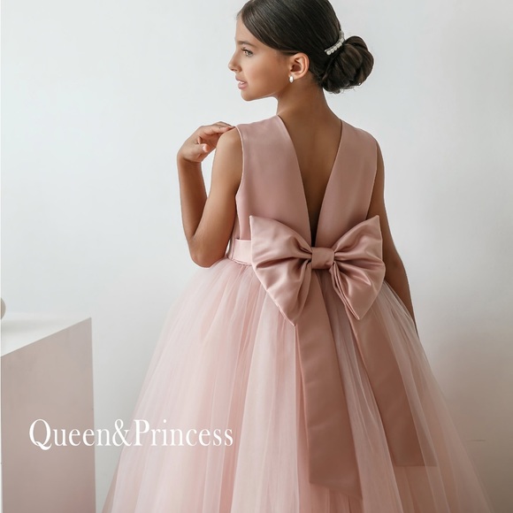 Flower girl dress Satin flower dress with pearls Party dress Tutu girl dress - Picture 3 of 5